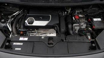 DS AUTOMOBILES DS 7 CROSSBACK E-TENSE PERFORMANCE LINE