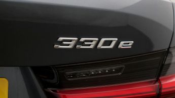 BMW 3 Series 330E SPORT PRO