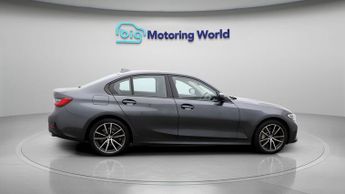 BMW 3 Series 330E SPORT PRO