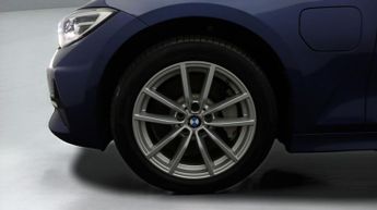 BMW 3 Series 330E SE PRO