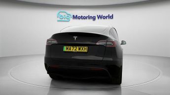 Tesla Model Y LONG RANGE AWD