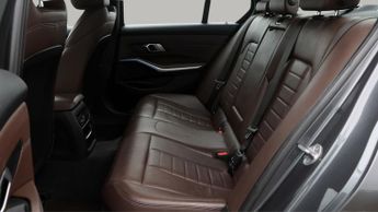 BMW 3 Series 330E M SPORT