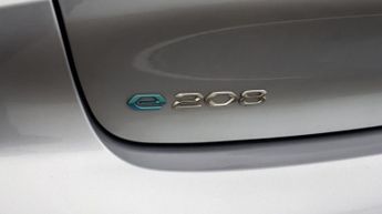 Peugeot E-208 GT