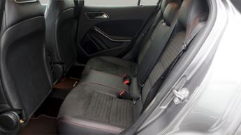 Mercedes-Benz GLA GLA 180 AMG LINE EDITION