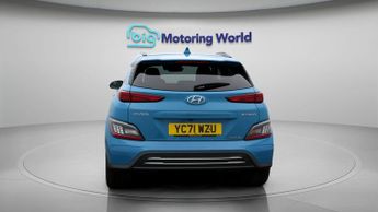 Hyundai KONA PREMIUM