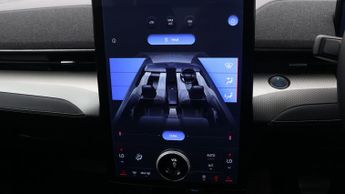 Ford Mustang Mach-E BASE