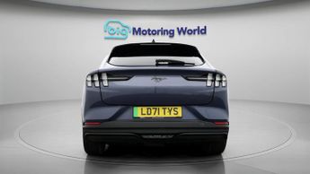 Ford Mustang Mach-E BASE