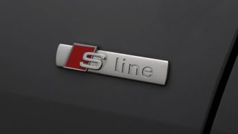 Audi Q4 e-tron S LINE