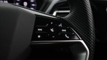 Audi Q4 e-tron S LINE