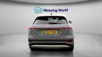 Audi Q4 e-tron S LINE