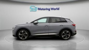Audi Q4 e-tron S LINE