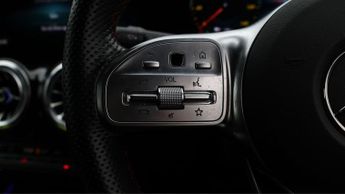 Mercedes-Benz EQA EQA 350 4MATIC AMG LINE PREMIUM