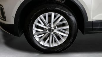 Volkswagen T-Roc LIFE TSI DSG