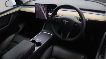 Tesla Model Y BASE