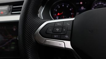 Volkswagen Passat R-LINE TSI EVO DSG