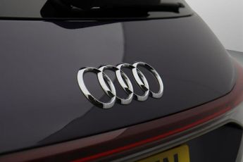 Audi Q4 e-tron S LINE