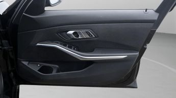 BMW 3 Series 330E SE PRO