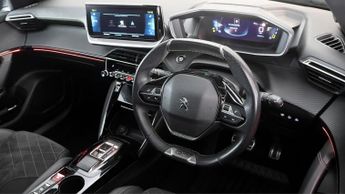 Peugeot E-2008 GT PREMIUM