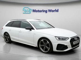 Audi A4 AVANT TFSI S LINE BLACK EDITION