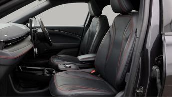 Ford Mustang Mach-E BASE