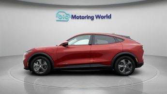 Ford Mustang Mach-E BASE