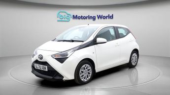 Toyota AYGO VVT-I X-PLAY X-SHIFT TSS