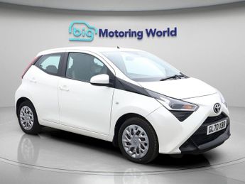 Toyota AYGO VVT-I X-PLAY X-SHIFT TSS