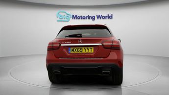 Mercedes-Benz GLA GLA 180 URBAN EDITION