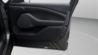 Ford Mustang Mach-E BASE