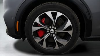 Ford Mustang Mach-E BASE