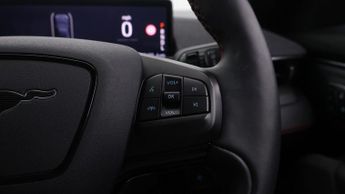 Ford Mustang Mach-E BASE