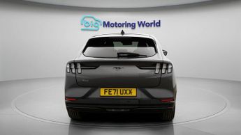 Ford Mustang Mach-E BASE