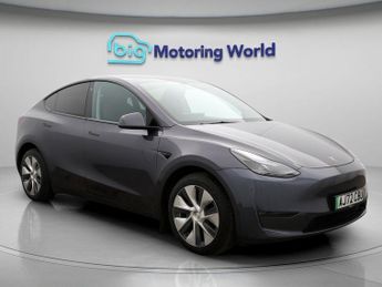 Tesla Model Y LONG RANGE AWD