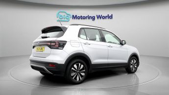 Volkswagen T-Cross MOVE TSI DSG