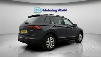 Volkswagen Tiguan LIFE TSI DSG