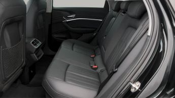 Audi e-tron QUATTRO BASE