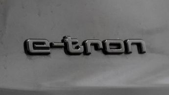 Audi e-tron QUATTRO BASE
