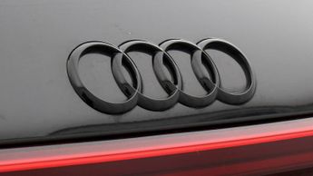 Audi e-tron QUATTRO BASE