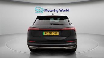 Audi e-tron QUATTRO BASE