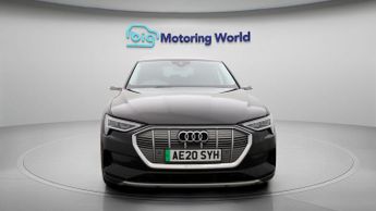 Audi e-tron QUATTRO BASE