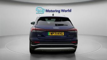 Audi Q4 e-tron S LINE