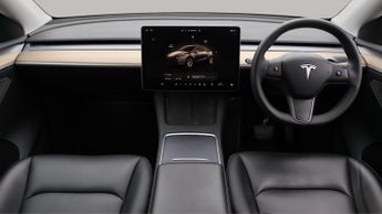 Tesla Model Y LONG RANGE AWD