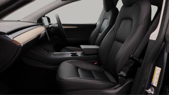 Tesla Model Y LONG RANGE AWD