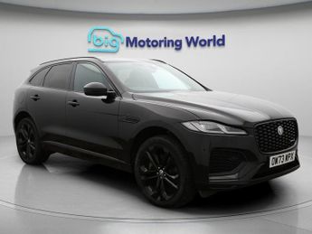 Jaguar F-PACE R-DYNAMIC SE BLACK