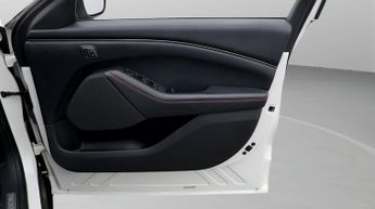Ford Mustang Mach-E BASE