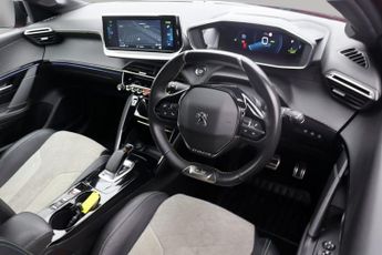 Peugeot E-208 GT PREMIUM