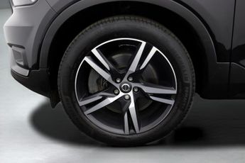 Volvo XC40 RECHARGE T4 R-DESIGN