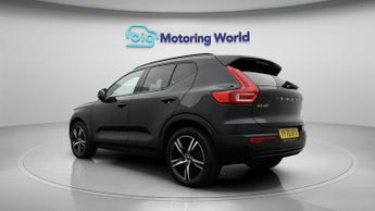 Volvo XC40 RECHARGE T4 R-DESIGN