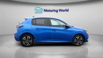 Peugeot 208 PURETECH ALLURE PREMIUM PLUS S/S