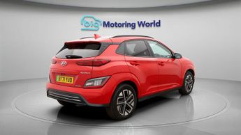 Hyundai KONA PREMIUM